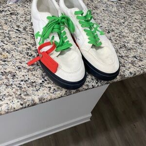 Off-White Athletic Shoes White and Green